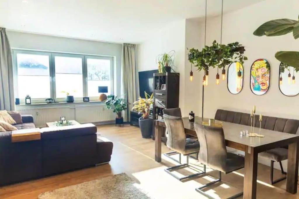 Design Apartment Im Zentrum Von Nienburg! Нинбург Экстерьер фото